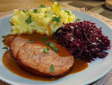 Kassler, Potatoes, Sauerkraut/Red Cabbage